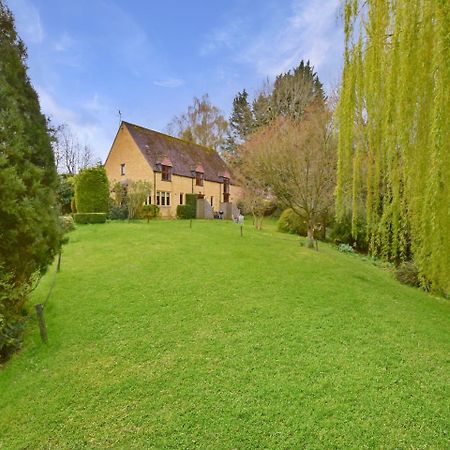 Stepping Stones Villa Блокли Екстериор снимка