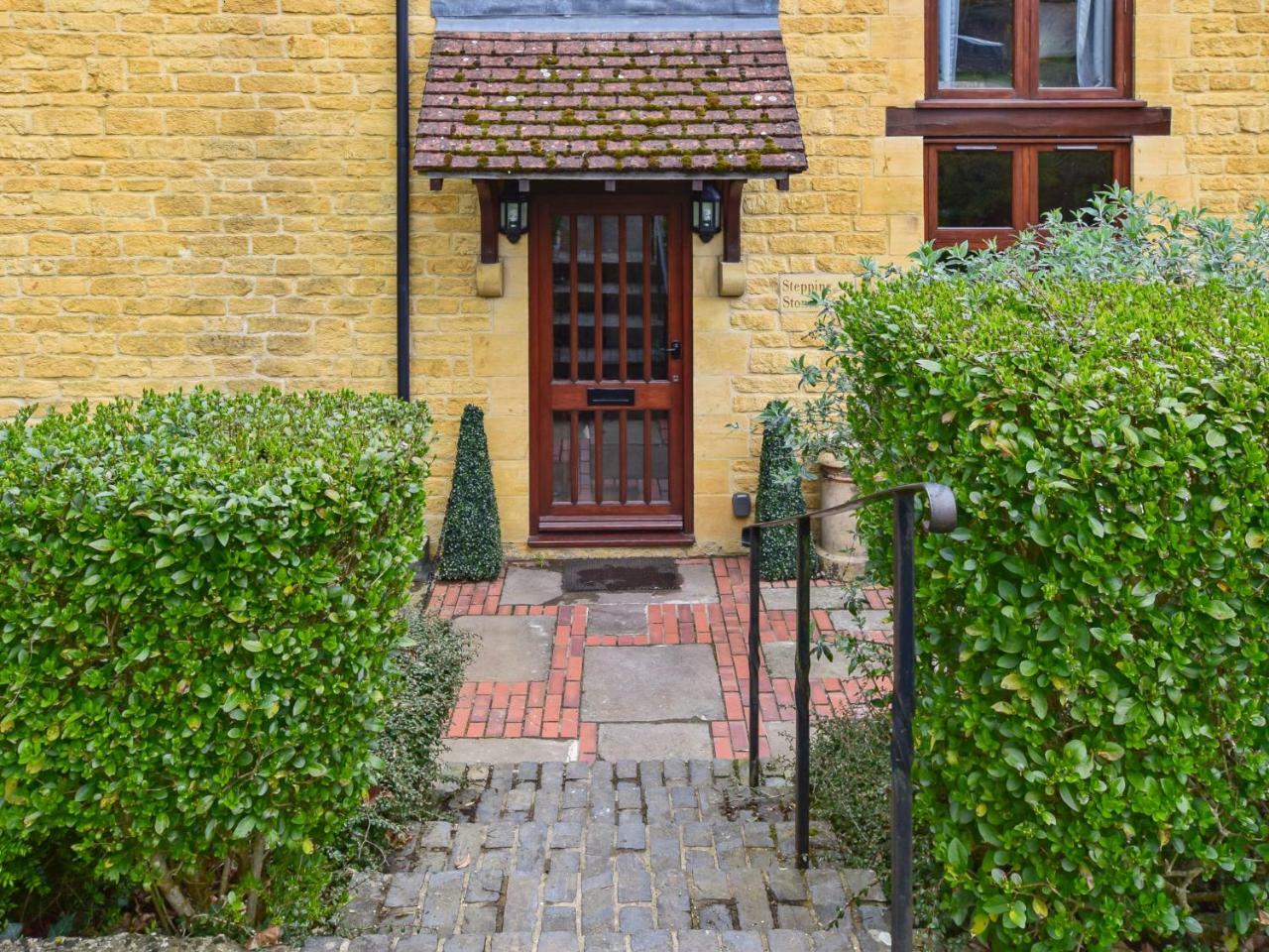 Stepping Stones Villa Блокли Екстериор снимка